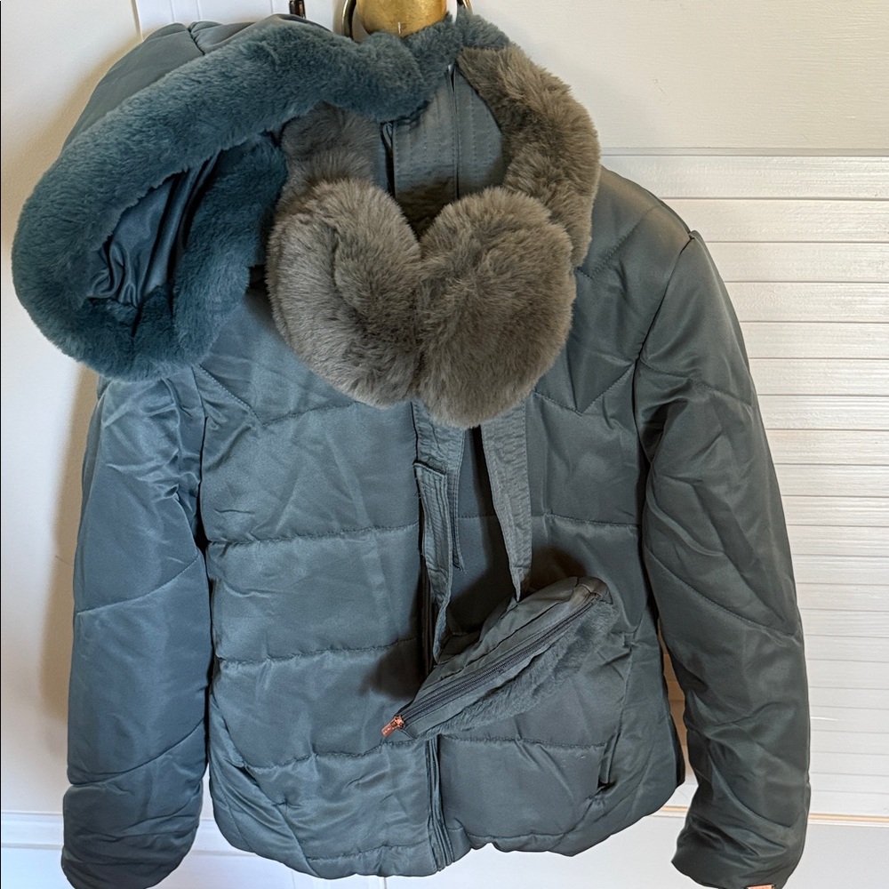 Tahari Kids Puffer Jacket in Gray with Fur Trim